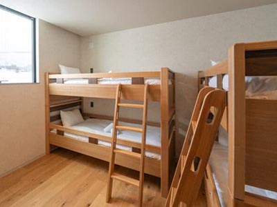 長野県北安曇郡白馬村のThe S House - Mountain View & Sauna様にクレソン二段ベッドを納めさせて頂きました。画像2