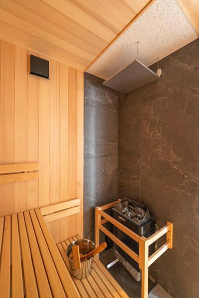 長野県北安曇郡白馬村のThe S House - Mountain View & Sauna様にクレソン二段ベッドを納めさせて頂きました。画像4