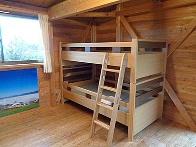旅館業法に対応しつつ頑丈でシンプルなデザインの二段ベッドをお探しのゆとりすとパークおおとよ様にクレソンを納品しました。画像4